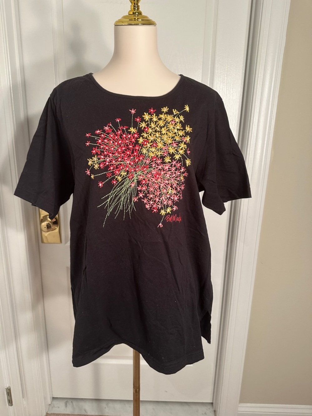 Vintage Bob Mackie Wearable Art Black Floral Embroidered Short Sleeve Tee Sz 1X